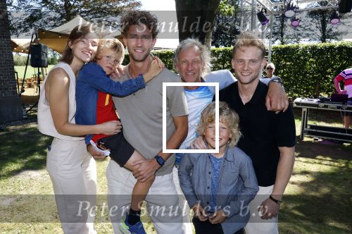 Oldehoktwolde 7 september 2025
opening FilmKerk Wolvega door oa  Steven de Jong Syb v d Ploeg Tatum Dagelet en Sylvana IJsselmuiden . Steven de Jong met zoons en dochter