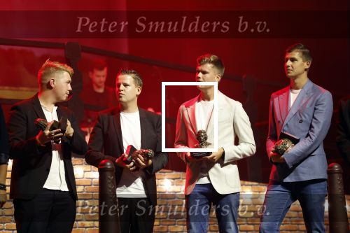 Tilburg 29 september 2025
Buma prijzen worden uitgereikt in 013 in Tilburg . Sven Versteeg met andere schrijvers