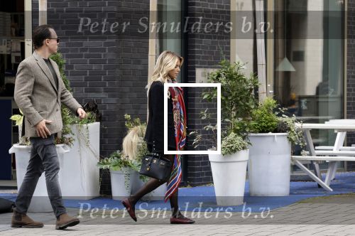 Amsterdam 27 september 2025
Sylvie Meis met haar nieuwe vriend Patrick Gruhn in Amsterdam op de zuidas .