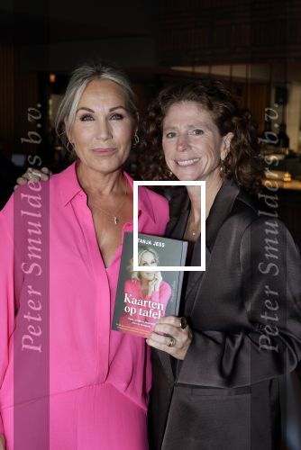 Amsterdam 23 september 2025
Boekpresentatie Tanja Jess bij Hotel  The Lobby . Tanja Jess en Barbara Barend