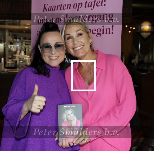 Amsterdam 23 september 2025
Boekpresentatie Tanja Jess bij Hotel  The Lobby . Tanja Jess en Trijntje Oosterhuis