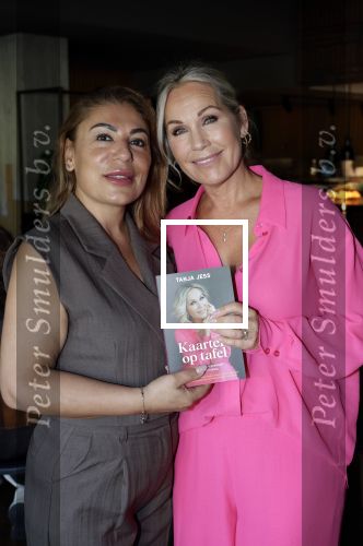 Amsterdam 23 september 2025
Boekpresentatie Tanja Jess bij Hotel  The Lobby . Tanja Jess en Yesim Candan