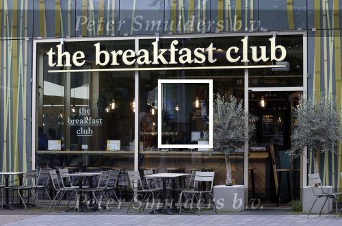 Amsterdam 27 september 2025
Sylvie Meis met haar nieuwe vriend Patrick Gruhn in Amsterdam op de zuidas . The Breakfast club