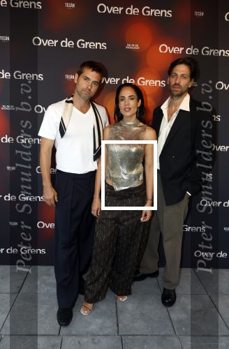 Amsterdam 26 augustus 2025
Premiere over de Grens in het vondelpark . De cast bestaat uit Manuel Broekman Jasmine Sendar Nienke Plas Vincent Banic en Elisabeth Puglia.