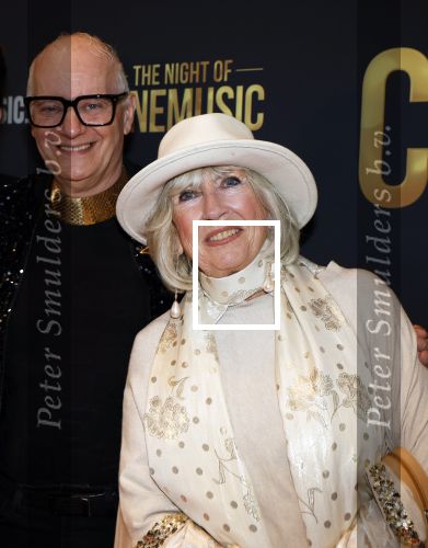 Amsterdam 12 september 2025
Uitreiking Cinemusic Rembrandt Oeuvre Award - tijdens The Night Of Cinemusic in het Concertgebouw. Jeroen Krabbe krijgt Ouvre prijs uit handen van Rene Mioch . Willeke Alberti