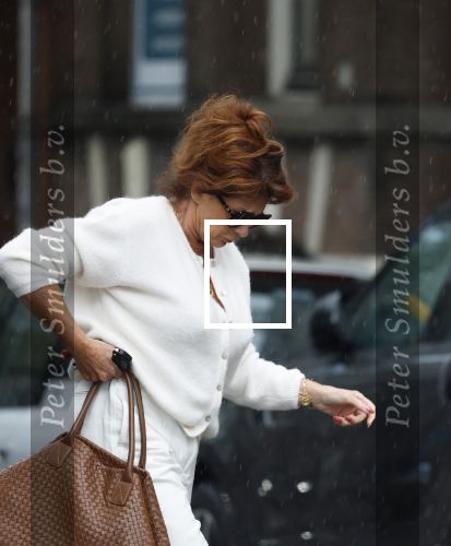 Amsterdam 30 september 2025
Yvonne Brandsteder in de regen op straat in Amsterdam.
