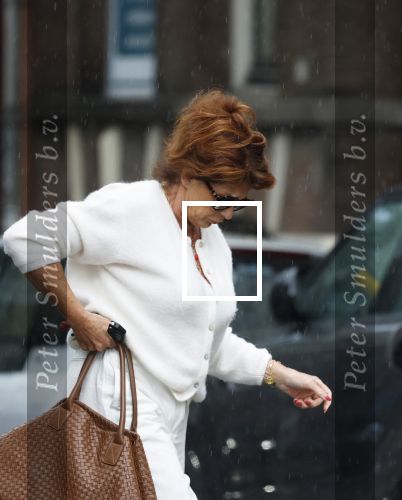 Amsterdam 30 september 2025
Yvonne Brandsteder in de regen op straat in Amsterdam.