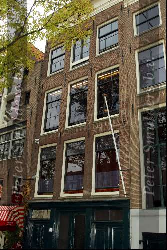 Amsterdam 1 oktober 2003


Anne Frank huis

© Copyright: Fotopersbureau Peter Smulders BV