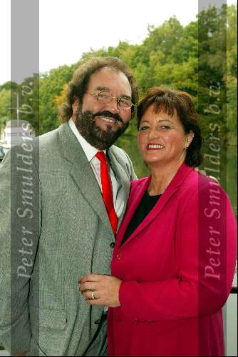 Hilversum 9 oktober 2003


Arie Ribbens met vriendin

© Copyright: Fotopersbureau Peter Smulders BV
