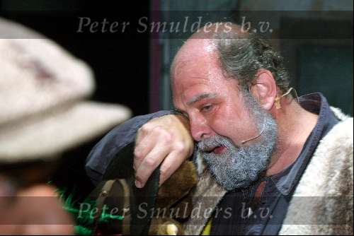 Den Haag 18 oktober 2003

Premiere alleen op de wereld in den haag.

Bert Simhoffer

© Copyright: Fotopersbureau Peter Smulders BV