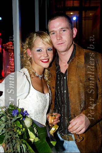 Tilburg 13 oktober 2003

Premiere kunt u mij de weg naar hamelen vertellen...

Chantal Janzen met Johnny de Mol

© Copyright: Fotopersbureau Peter Smulders BV