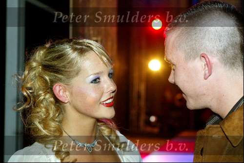 Tilburg 13 oktober 2003

Premiere kunt u mij de weg naar hamelen vertellen...

Chantal Janzen met Johnny de Mol

© Copyright: Fotopersbureau Peter Smulders BV