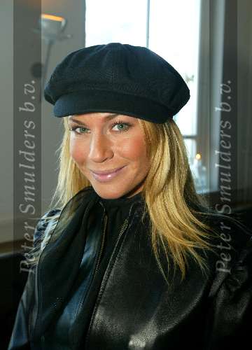 Amsterdam 27 oktober 2003
Presentatie 10 jaar jewels & Watches
Ellemieke Vermolen.