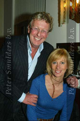 Naarden 28 oktober 2003

Uitreiking boek Paul fagel in het arsenaal
Jan des Bouvrie met Monique des Bouvries

© Copyright: Fotopersbureau Peter Smulders BV