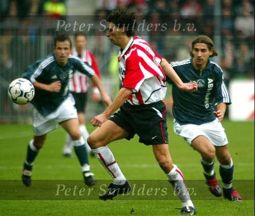 Eindhoven 26 Oktober 2003
PSV-AJAX, eindstand 2-2

John de Jong

© Copyright: Fotopersbureau Peter Smulders BV
