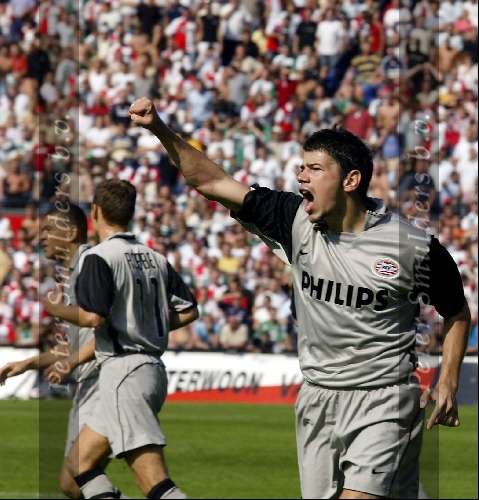 Rotterdam, 21 september 2003 
Feyenoord-PSV, eindstand 1-3 
Juichende Kezman

© Copyright: Fotopersbureau Peter Smulders BV