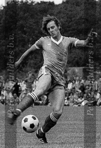 Hapert 9 juli 1977 Vriendschappelijke wedstrijd Hapert-PSV, eindstand 0-13


Nick Deacy 

© Copyright: PETER SMULDERS BV Eindhoven