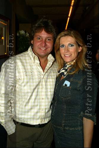 Amsterdam 27 oktober 2003

Feestje  van Danie Bles in pasta di basta
Danielle Overgaag en Rene Froger
 
© Copyright: Fotopersbureau Peter Smulders BV