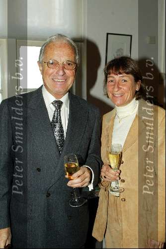 Naarden 28 oktober 2003

Uitreiking boek Paul fagel in het arsenaal

Theo Heuft met vriendin
© Copyright: Fotopersbureau Peter Smulders BV