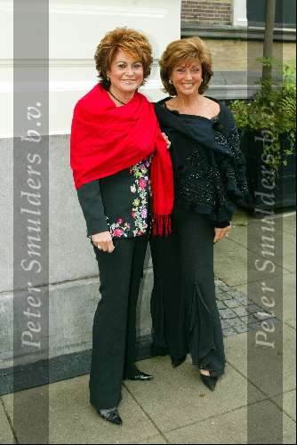 Amsterdam 6 oktober 2003
Beau Monde awards in het amstel hotel
Christine Kroonenberg met Netty v d Veer