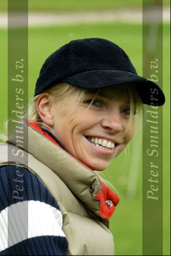 Eindhoven 9 oktober 2003
Eerste golfles van Elly v d Elzen