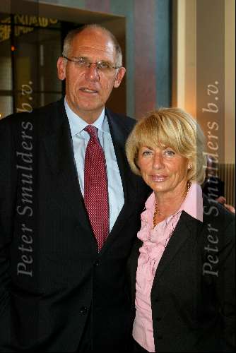 Den Haag 18 oktober 2003
Premiere alleen op de wereld in den haag.
Hans Dijkstal met vrouw