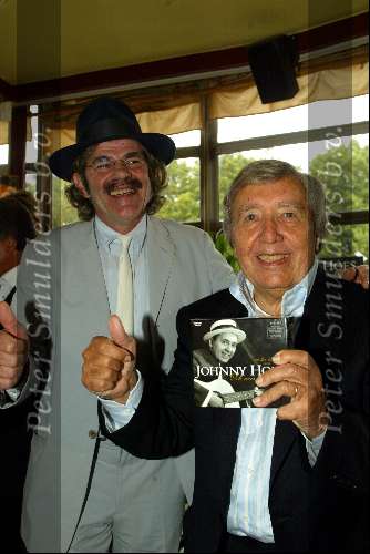 Hilversum 9 oktober 2003
Presentatie cd johnny hoes in wilschut
Johnny Hoes met  en Bennie Jolink