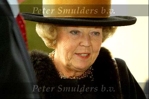 Den Haag 24 oktober 2003
Koningin Beatrix opent bejaarden tehuis