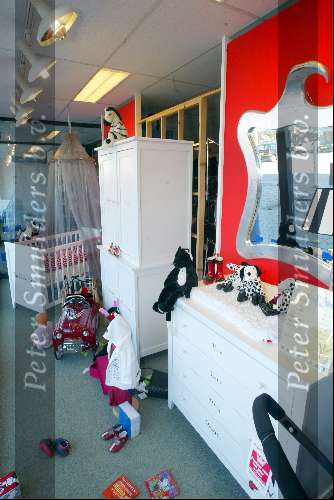 Leiderdorp 23 oktober 2003
Bebinella babywinkel waar Maxima de kinderkamer heeft gekocht