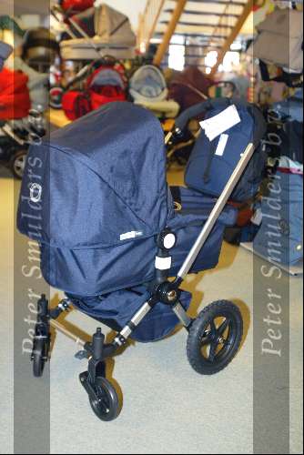 Leiderdorp 23 oktober 2003
Bebinella babywinkel waar Maxima de kinderkamer heeft gekocht kinderwagen