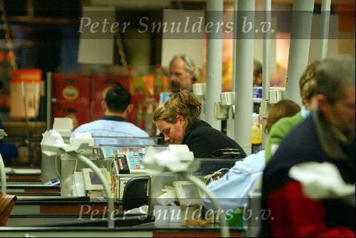 Amsterdam 23 oktober 2003
Prinses Annette met dochter  Prinses isabelle
aan het shoppen