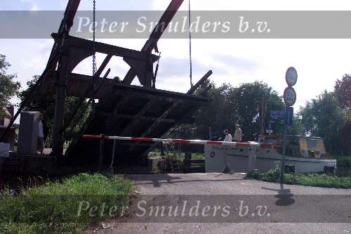 Vinkeveen, 7 juli 2000
Oude brug met classic boot