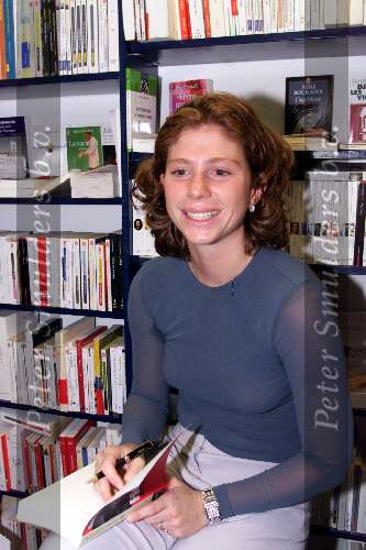 Amsterdam 9 oktober 1999 ARENA
Vriendschappelijke interland
NEDERLAND-BRAZILIE, eindstand 2-2
Voor aanvang uitreiking boek Frits Barend
Barbara Barend