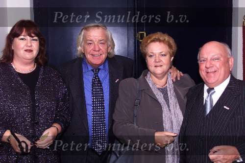Haarlem 22-10-1999
Premiere Hans Boskamp
Bas v Toor en Aad v Toor met hun vrouwen.