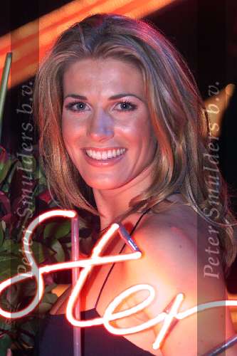 Aalsmeer 8 oktober 1999
Televizierring 1999
DANIELLE OVERGAAG met haar prijs