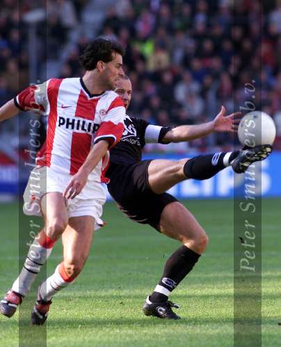 Eindhoven 17 oktober 1999
PSV-Den Bosch 7-0
Ruud van Nistelrooy en Fred van der Hoorn.