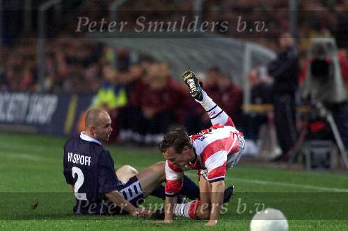 Eindhoven  23 oktober 1999
PSV-Fc Twente 2-2
Joonas Kollka in duel met Dennis Hulshoff
Overtreding