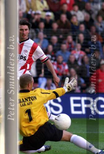 Eindhoven 17 oktober 1999
PSV-Den Bosch 7-0
Luc Nilis contra Maikel Aerts.