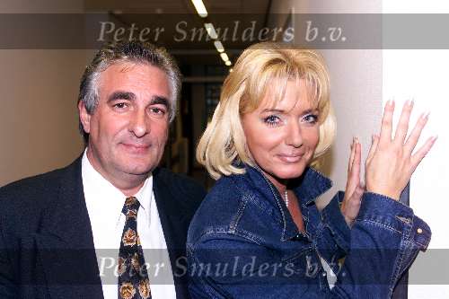 Amsterdam 25 oktober 1999
Nacht van amsterdam met diverse artiesten in Carre
HANNY met haar vriend LUDO VOETEN