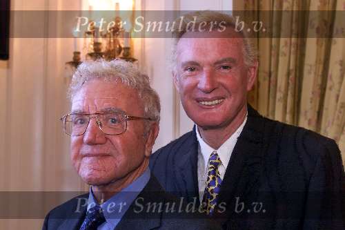 Amsterdam, 19 oktober 1999
Uitreiking boek PRINS DE LIGNAC (Abraham v Leeuwen)
hier met zijn vriend