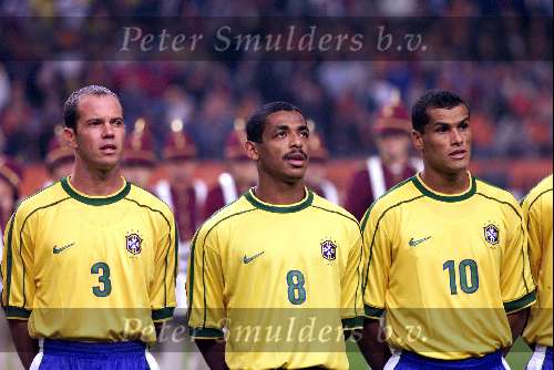 Amsterdam 9 oktober 1999 ARENA
Vriendschappelijke interland
NEDERLAND-BRAZILIE, eindstand 2-2
3 Antonio Carlos, Vampetaen Rivaldo