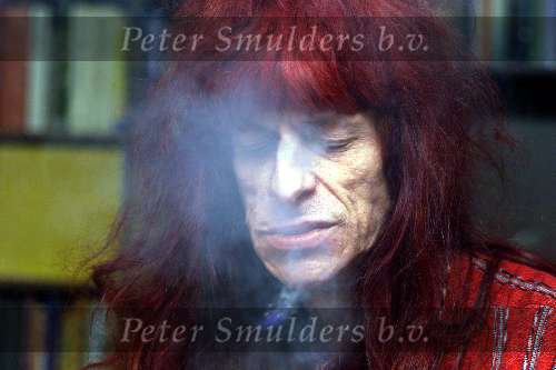 Eindhoven, 2 oktober 2000
ARMAND (Herman van Loenhout)
Blowen met Wiet