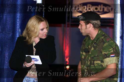 Almere 26 oktober 2000
Big Brother .
Esther Duller en Bart BB in militaire outfit