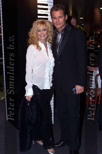 AHOY Rotterdam, 24 oktober 2000
Afscheidsconcert Lee Towers
Connie Breukhoven met Leco Zadelhoff