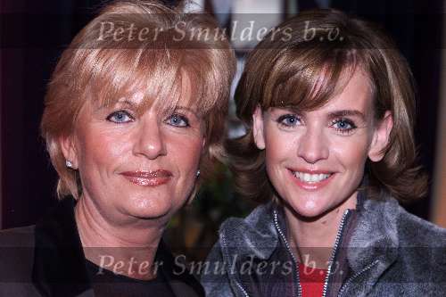 Baarn 31 oktober 2000
Uitreiking boek Daphne Deckers.
Daphne Deckers met moeder van Richard Krajicek.