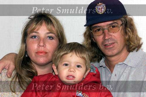 Barendsrecht 6 oktober 2000
Marjorie Doorenbos met haar man en zoontje.