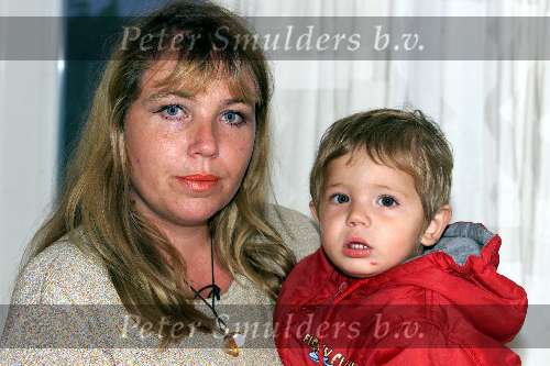 Barendsrecht 6 oktober 2000
Marjorie Doorenbos met haar zoontje.