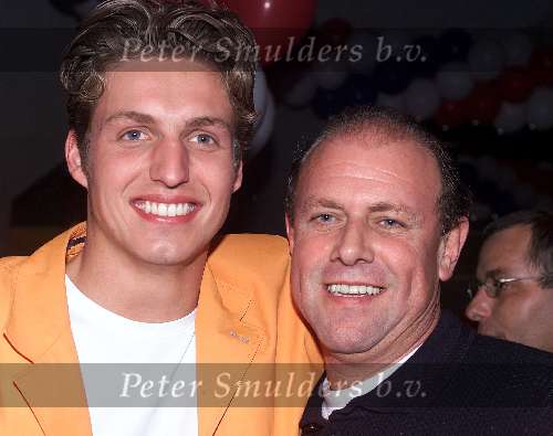 Eindhoven 3 oktober 2000
Huldiging Eindhovense olympische medaillewinnaars
PIETER V D HOOGENBAND met Mart v d Heuvel
