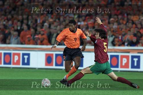 Rotterdam 11 oktober 2000
Nederland - Portugal 0-2
Patrick Kluivert en Fernando Couto