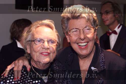 Den Haag 1 oktober 2000
Pia Beck 60 jaar in het vak .
Pia en vriendin